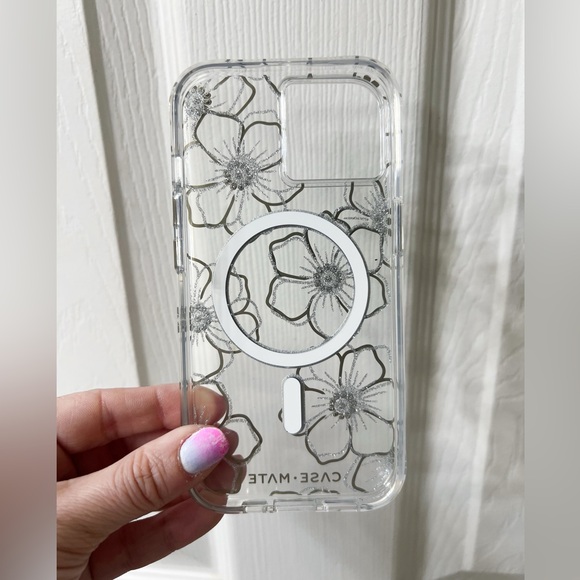 Case-Mate Floral Gems MagSafe Case For Apple iPhone 15/14/13 - Picture 3 of 5